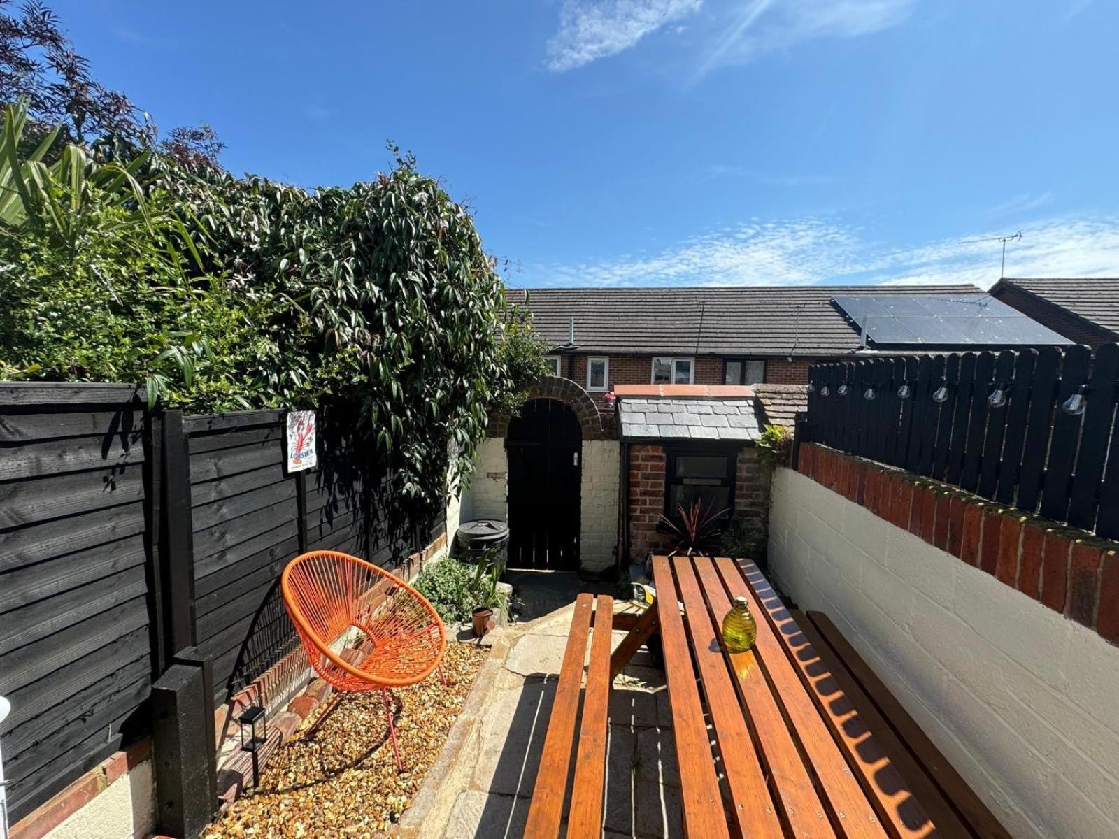 Вилла Driftwood House - Luxury Dog-Friendly Townhouse In Cowes, Steps From Marina Каус Экстерьер фото