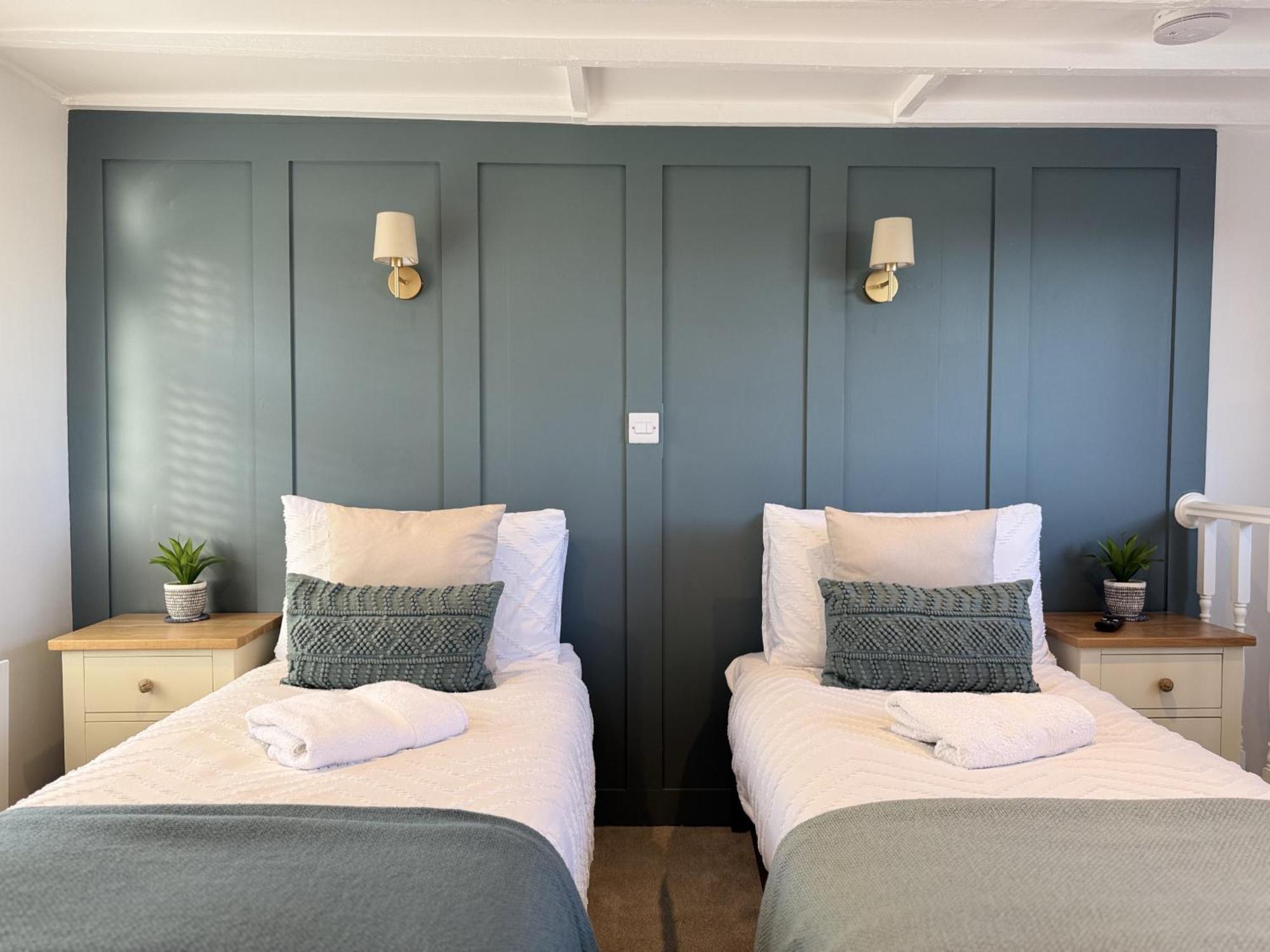 Вилла Driftwood House - Luxury Dog-Friendly Townhouse In Cowes, Steps From Marina Каус Экстерьер фото