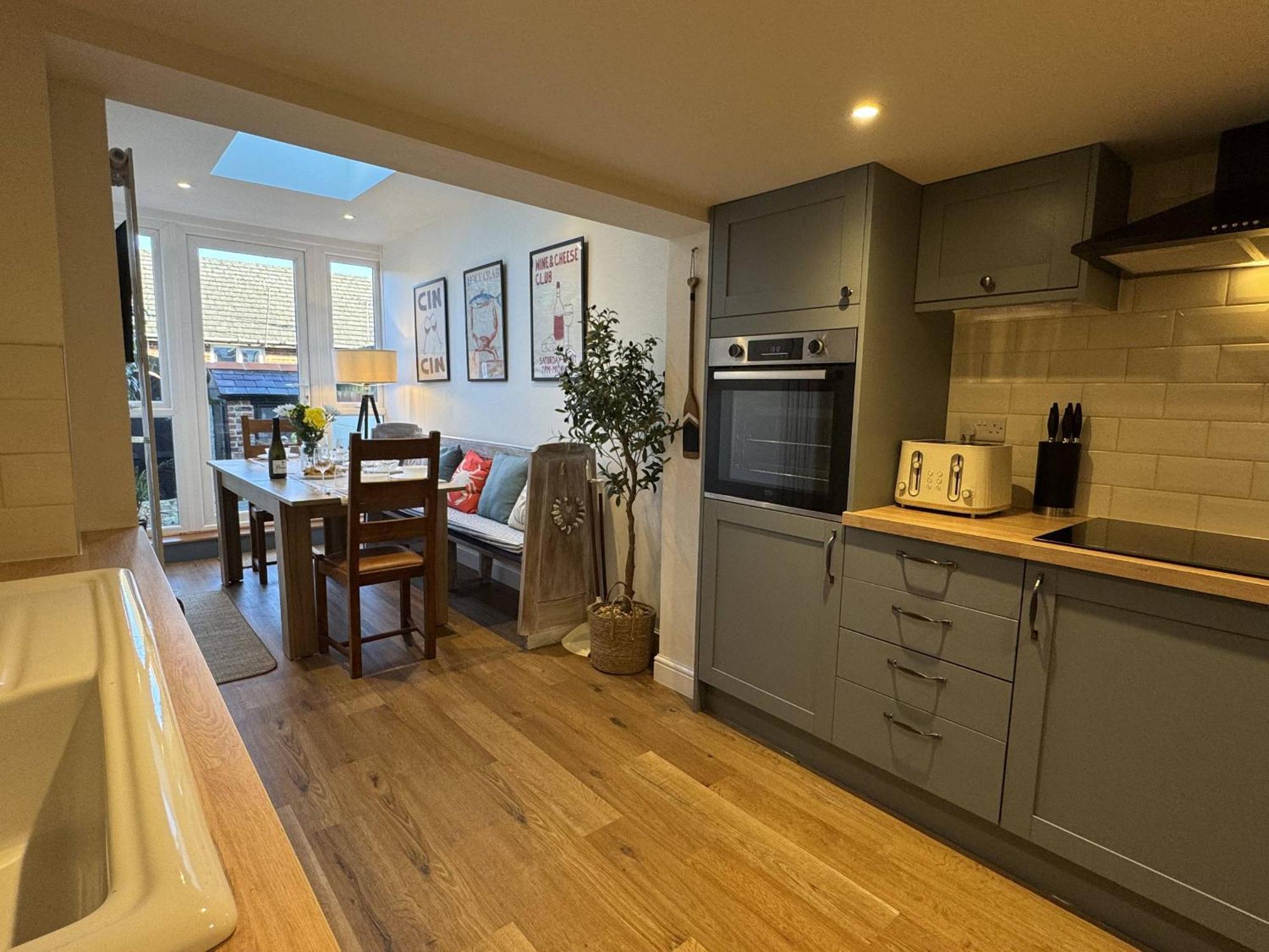 Вилла Driftwood House - Luxury Dog-Friendly Townhouse In Cowes, Steps From Marina Каус Экстерьер фото